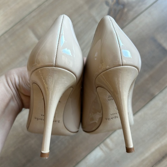 Kate Spade Licorice Camel Patent Leather Pumps Heels Made in Italy Sz 5 - Picture 4 of 6